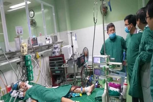 Cứu cánh cho bệnh nhi viêm cơ tim cấp bằng 'vũ khí' ECMO