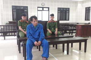 Chém hàng xóm trọng thương vì chuyện... mang nhầm dép