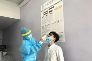 1 cơ sở y tế tư nhân hỗ trợ phí xét nghiệm COVID-19 cho SV