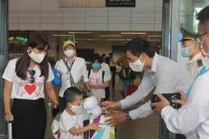 Đà Nẵng đón đoàn khách du lịch đầu tiên sau dịch COVID-19 