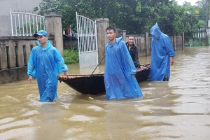 Đà Nẵng: Nước lũ bủa vây Hoà Vang