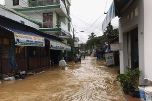 Đà Nẵng tiếp tục cho học sinh, sinh viên nghỉ học vì mưa