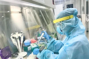 Xét nghiệm toàn bộ nhân viên Cảng hàng không quốc tế Đà Nẵng