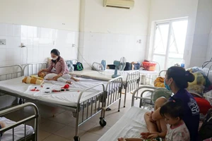 Đà Nẵng: Trẻ mắc bệnh tay chân miệng nhập viện tăng mạnh