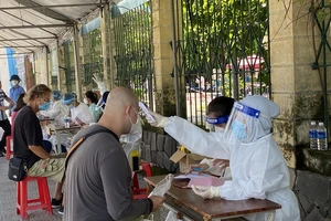 Đà Nẵng thêm 11 ca COVID-19, tiêm vaccine cho hơn 3.000 người nước ngoài