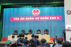 Tòa án quân sự phạt 2 sĩ quan quân đội tổng cộng 8 năm tù