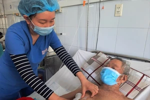 Cụ ông ‘sống chung’ với đầu đạn trong phổi hơn 60 năm