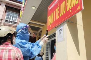 F0 tại Đà Nẵng 'khỏe re' vì được làm chứng nhận nghỉ việc hưởng BHXH trực tuyến