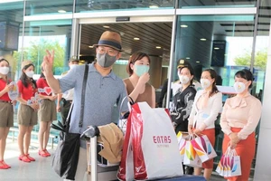 Du khách bùng nổ, doanh thu lưu trú Đà Nẵng thắng lớn