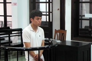 Đi ôn thi, nam sinh viên nổi lòng tham, thành đạo chích