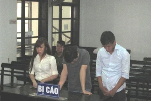 Hot girl lãnh án tù vì rủ người cướp đồ của tình cũ