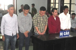 Nhận tiền giùm bạn rồi mang đi… nhậu, bị chém trọng thương