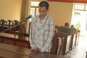 ‘Yêu’ bạn gái sớm, nam thanh niên bị bắt khẩn cấp