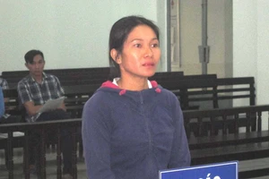 Nữ tạp vụ dọn phòng ‘dọn’ luôn đồ của du khách