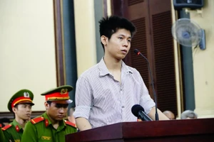 Lời khai lạnh lùng tại tòa của hung thủ thảm sát 5 người