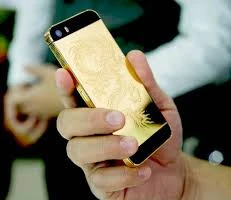 Hai học sinh đi cướp giật iPhone 5 bị khởi tố