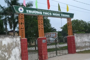Hiệu phó bị đe dọa... nổ mìn tung nhà