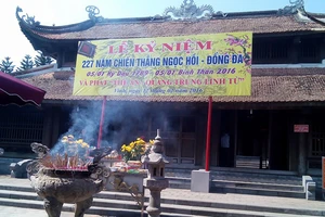 Phát thẻ ấn 'Quang Trung linh từ' tại lễ kỷ niệm chiến thắng Ngọc Hồi-Đống Đa