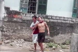 Kẻ bắt cóc, khống chế con tin từng trốn truy nã 