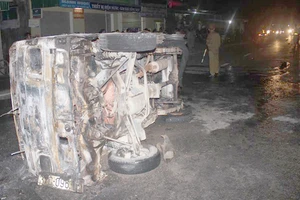 Tai nạn liên hoàn, xe tải cháy trơ khung, xe con hư hỏng nặng