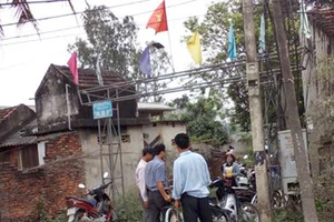 Cha vô tình lái xe tải cán chết con gái mà không biết