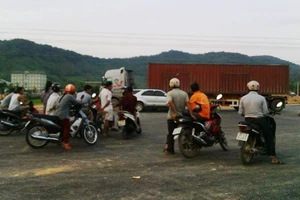 Tài xế container bị điện cao thế giật tử vong