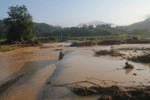 Vụ phát hiện 4 thi thể do lũ cuốn: Nhận diện được 2 người