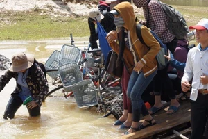 Hà Tĩnh chỉ còn 2 xã bị nước lũ chia cắt