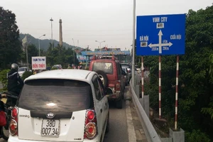 Tỉnh Nghệ An đề nghị hỗ trợ dân qua cầu Bến Thủy