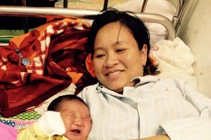 Bé trai vừa chào đời đã nặng gấp đôi trẻ khác