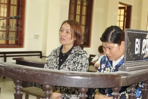 Nữ cán bộ dân số tổ chức người khác trốn đi nước ngoài