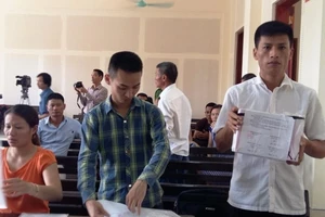 Vụ kiện chi cục thuế: Hoãn xử vì vắng người quan trọng