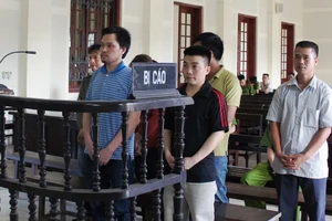 Viết di chúc bắt con cháu... trả nợ 