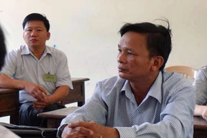 Cán bộ xã 52 tuổi đi thi tốt nghiệp THPT Quốc gia