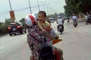 Sự thật tấm ảnh 'bé bị bắt cóc ở Hà Nội'