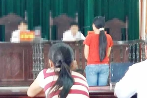 Tình huống bất ngờ tại phiên tòa xử vụ đánh ghen