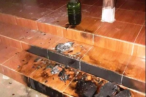 Truy bắt kẻ ném bom xăng vào nhà nguyên phó bí thư 