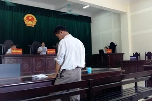 UBND xã hầu tòa vì nợ hàng trăm triệu đồng 