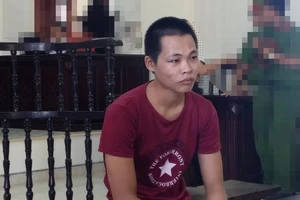 Đâm hai người thương vong vì cho là chạy xe ồn ào