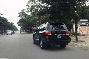Nghệ An: Xe doanh nghiệp tặng dùng để đi đối ngoại