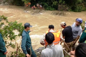 Thanh niên sang nhà vợ sắp cưới, bị lũ cuốn trôi