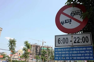 Tài xế kiện CSGT về biển báo giao thông bị thua kiện