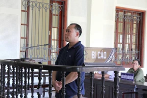 Bỏ tiền sang Đức, bị 'bỏ rơi' bơ vơ ở Nga