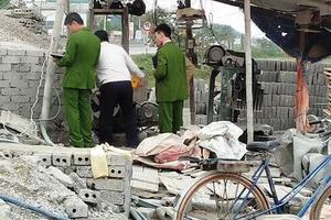 Thương tâm người phụ nữ bị máy trộn bê tông cuốn chết