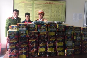 Chưa đến Tết đã bị bắt vì buôn pháo hoa và pháo nổ