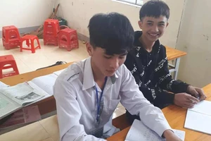 Nam sinh trả lại ví tiền có 30 triệu cho người đánh rơi