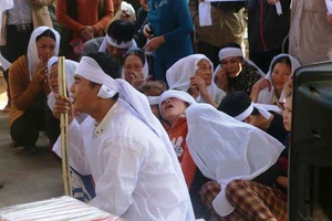 Chưa có 1 triệu đồng trả nợ, bị chém chết trong đêm