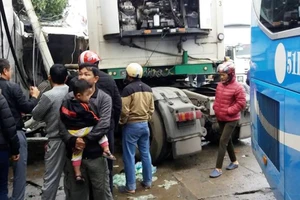 Tai nạn khủng khiếp ở Hà Tĩnh: 3 người thương vong 