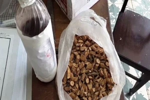 Gửi rượu 4 người uống 3 tử vong ra Hà Nội xét nghiệm