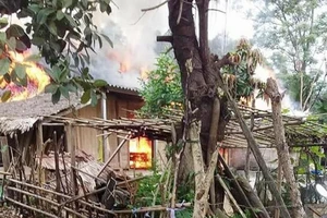 Nghe tin nhà cha mẹ cháy, con gái chạy về thì gặp nạn 